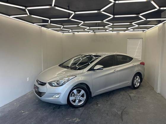 HYUNDAI ELANTRA 2.0 GLS 16V FLEX 4P AUTOMÁTICO HYUNDAI ELANTRA 2.0 GLS 16V FLEX 4P AUTOMÁTICO